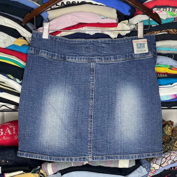 Vintage Nikkies Denim Division Mini Jean Skirt Sz 9 - Picture 2 of 4